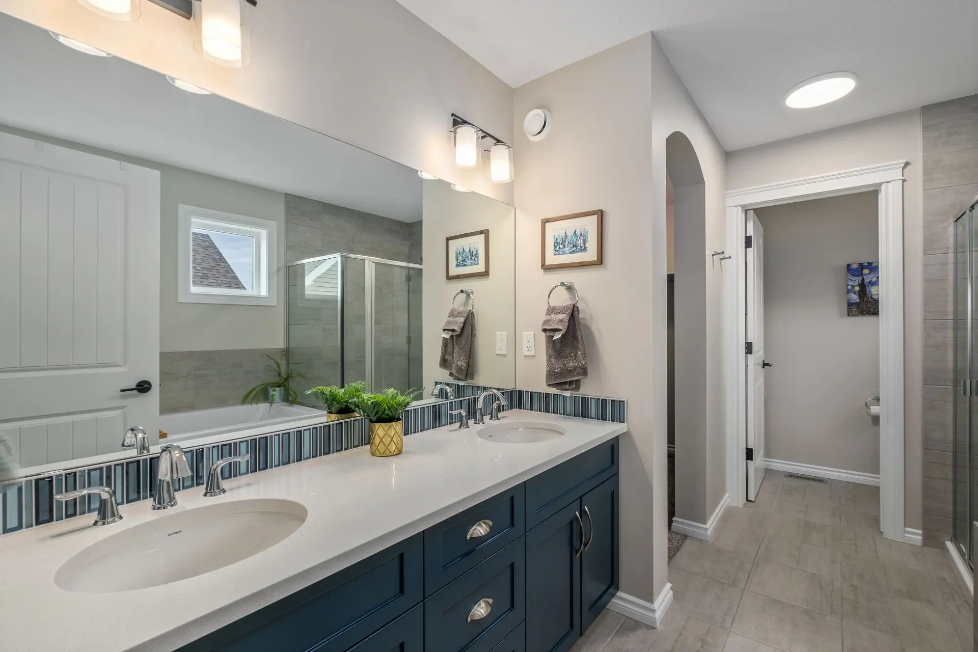Bathroom cleaning transformation