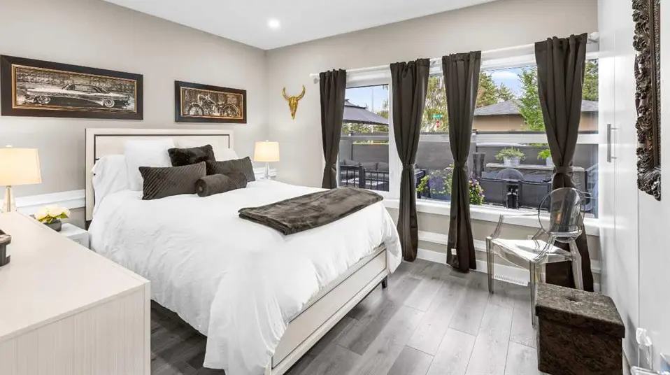 Bedroom cleaning transformation