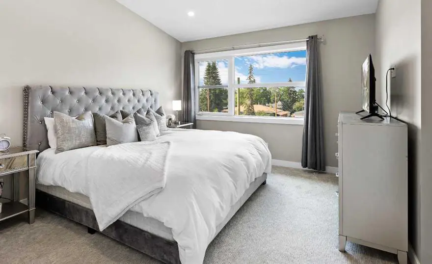 Bedroom cleaning transformation