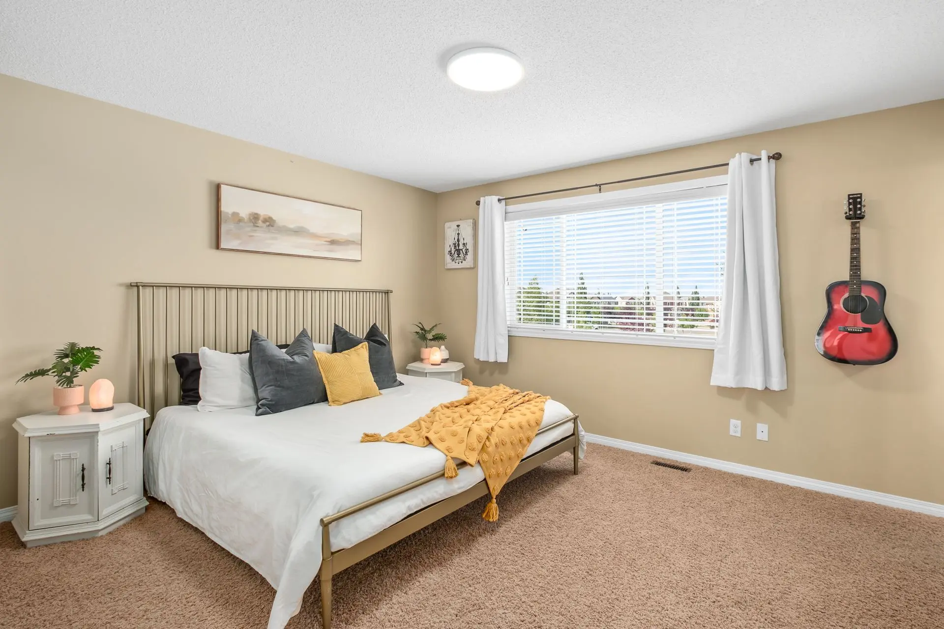 Bedroom cleaning transformation